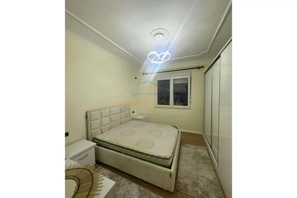 Shtepi me qera Apartament ne Tirane, 1+1, Mobilimi E mobiluar, Pagesa 600  Euro.