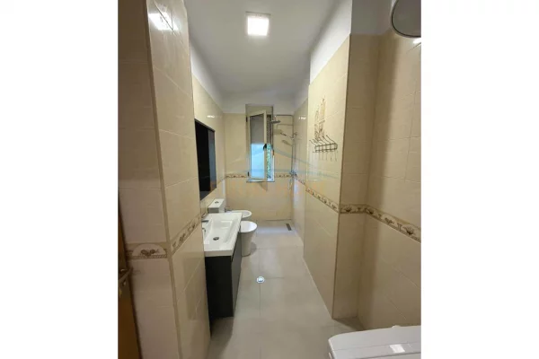 Appartamento in vendita a Tirana 2+1, Arredato