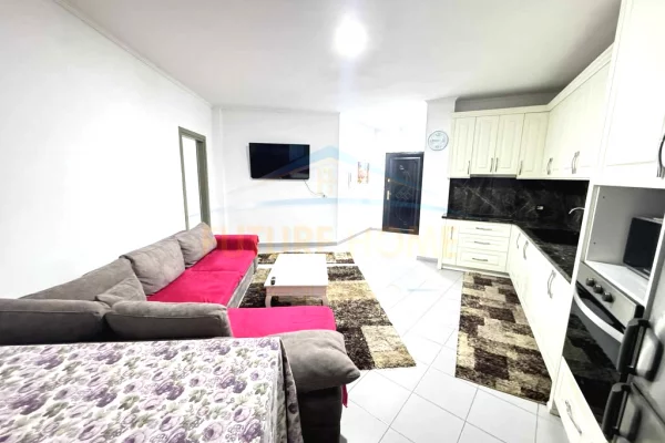 Shtepi me qera Apartament ne Tirane, 2+1, Mobilimi E mobiluar, Pagesa 450  Euro.