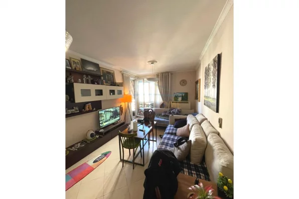 Shtepi ne shitje Apartament ne Tirane, 2+1, Mobilimi E mobiluar, Pagesa 156,000  Euro.