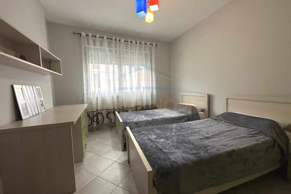 Shtepi me qera 1+1 ne Tirane - 55,000 Leke