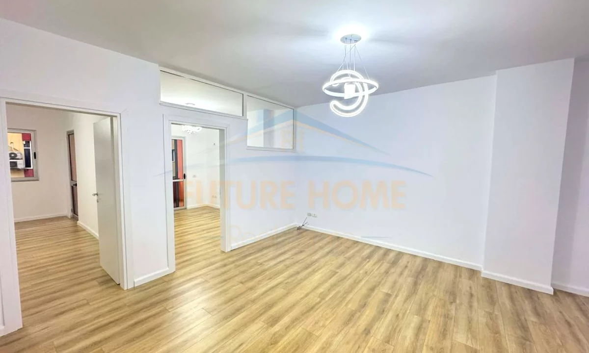 Shtepi ne shitje Apartament ne Tirane, 2+1, Mobilimi Bosh, pa mobiluar, Pagesa 120,000  Euro.