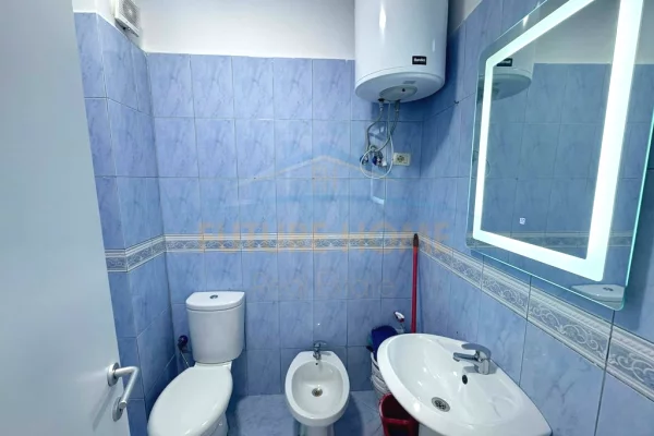Shtepi ne shitje Apartament ne Tirane, 2+1, Mobilimi Bosh, pa mobiluar, Pagesa 120,000  Euro.