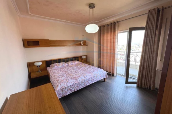 Shtepi me qera Apartament ne Tirane, 2+1, Mobilimi E mobiluar, Pagesa 900  Euro.