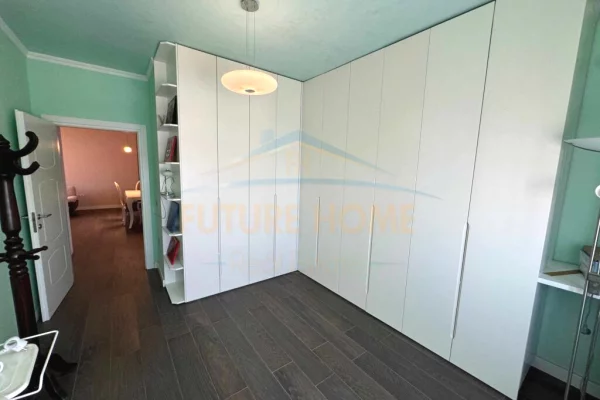 Shtepi me qera Apartament ne Tirane, 2+1, Mobilimi E mobiluar, Pagesa 900  Euro.