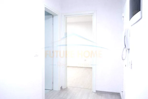 Qera, Apartament 2+1+2, Sheshi Wilson, Tiranë UNA60733