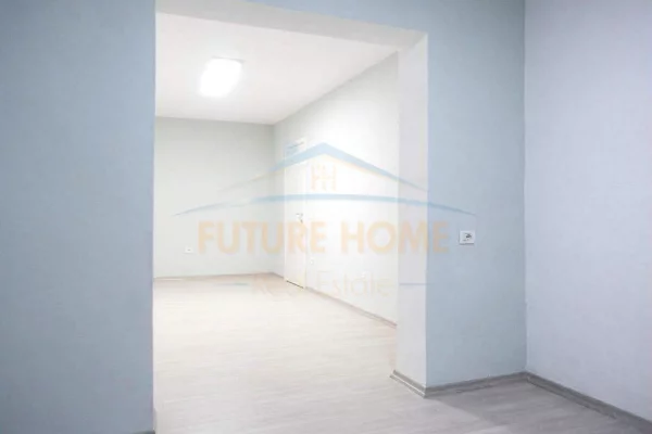 Shtepi me qera Apartament ne Tirane, 2+1, Mobilimi E mobiluar, Pagesa 900  Euro.