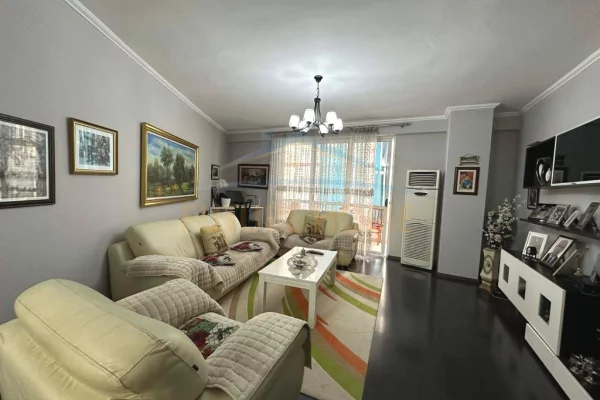 Shtepi ne shitje 2+1 ne Tirane - 160,000 Euro