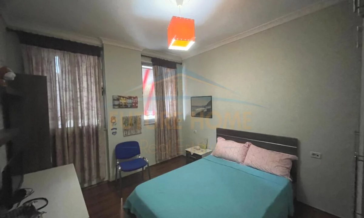 Shtepi me qera Apartament ne Tirane, 2+1, Mobilimi E mobiluar, Pagesa 500  Euro.