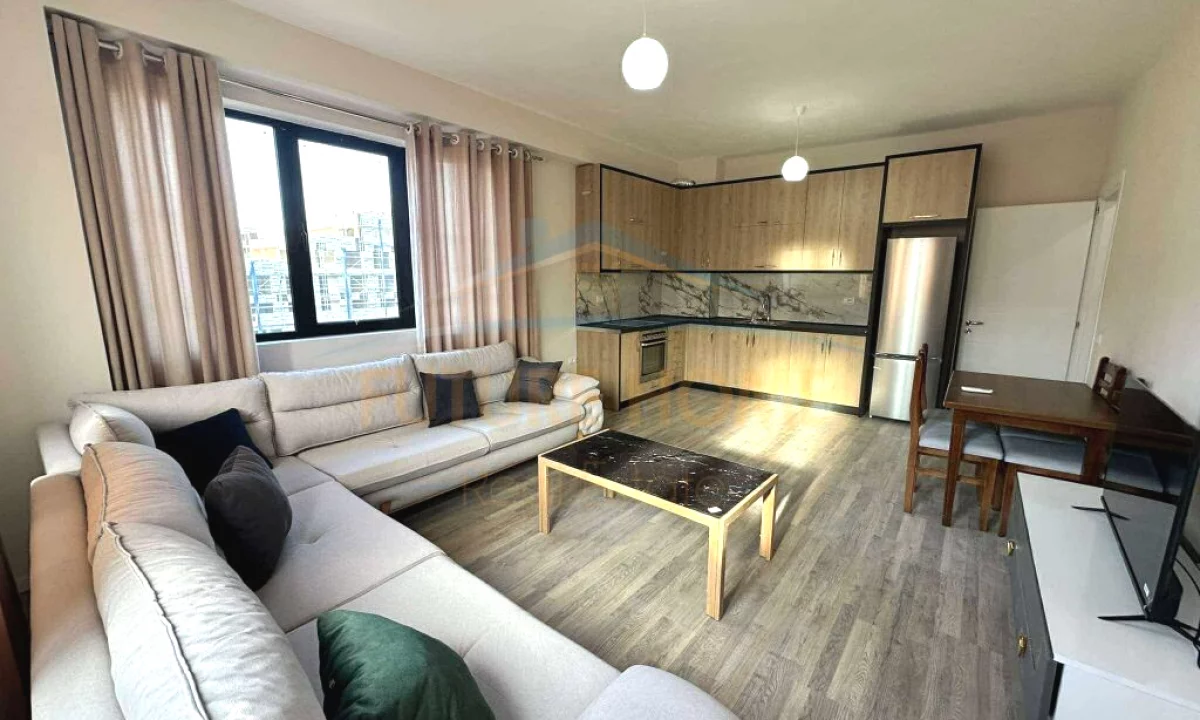 Shtepi me qera Apartament ne Tirane, 2+1, Mobilimi E mobiluar, Pagesa 570  Euro.