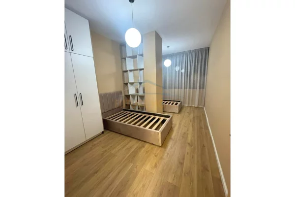 Appartamento in vendita a Tirana 2+1, Arredato