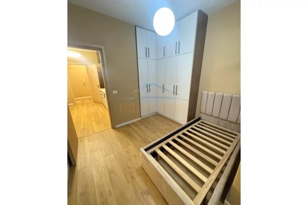 Appartamento in vendita a Tirana 2+1, Arredato