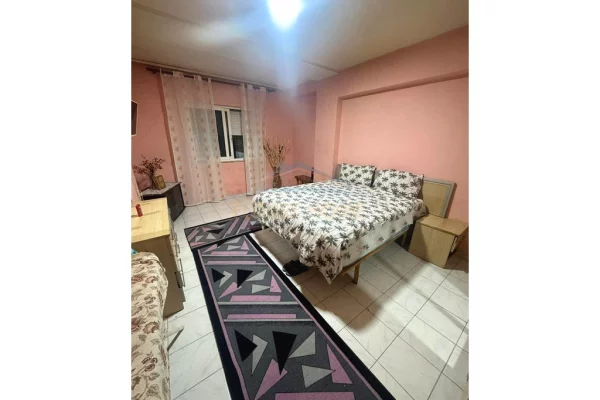 Shtepi ne shitje Apartament ne Tirane, 2+1, Mobilimi Bosh, pa mobiluar, Pagesa 255,000  Euro.