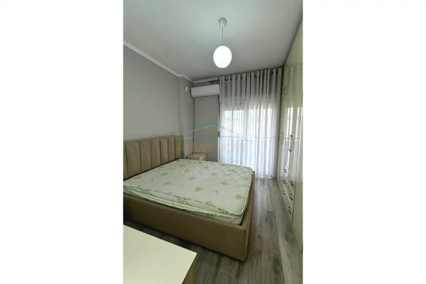 Shtepi me qera Apartament ne Tirane, 2+1, Mobilimi E mobiluar, Pagesa 550  Euro.
