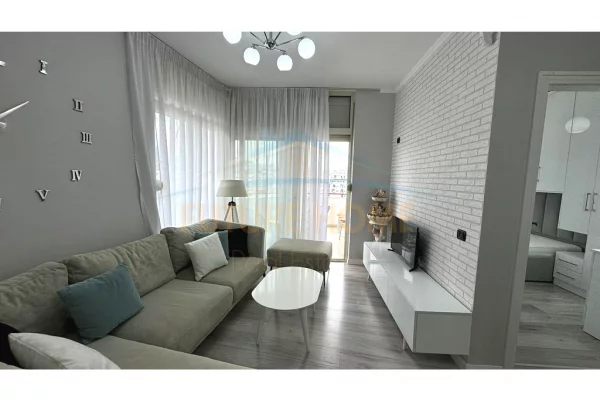 Shtepi me qera Apartament ne Tirane, 2+1, Mobilimi E mobiluar, Pagesa 550  Euro.