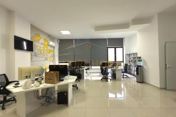 Qera, Ambient Biznesi, Unaza e Re  UNA63169