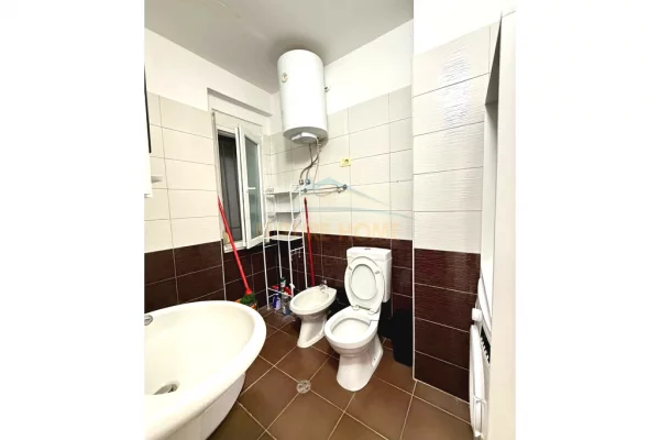 Appartamento in affitto a Tirana 1+1, Arredato