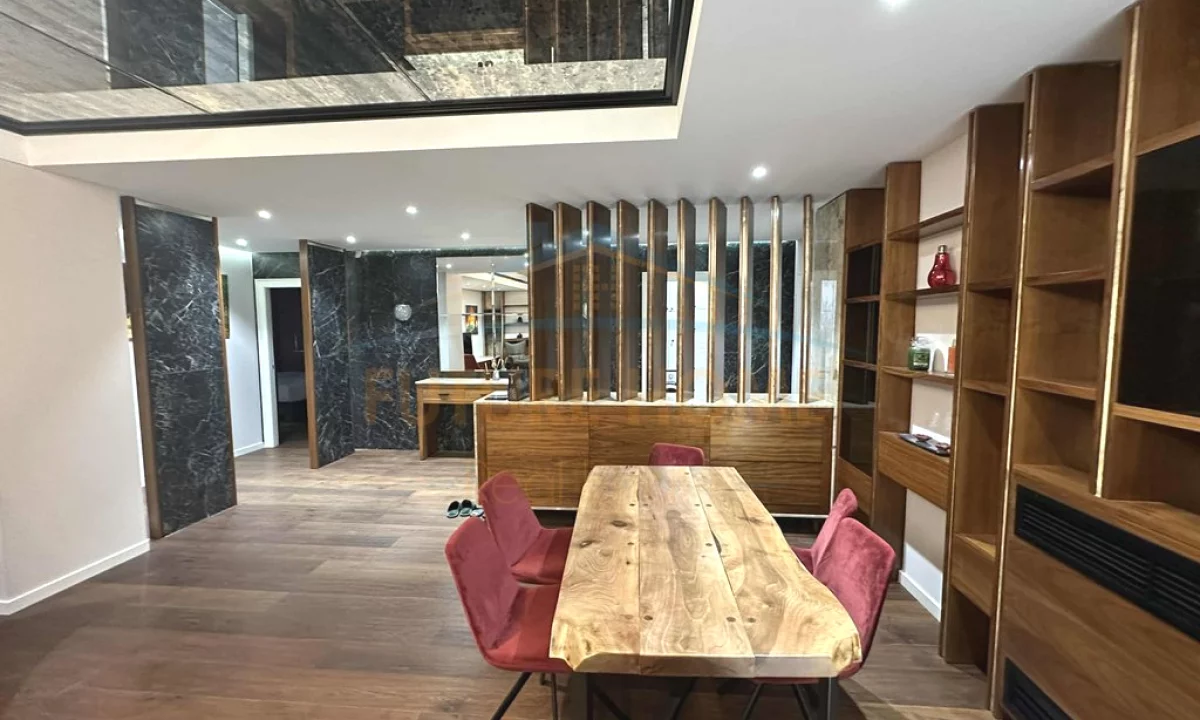 Shtepi me qera Apartament ne Tirane, 2+1, Mobilimi E mobiluar, Pagesa 1,500  Euro.