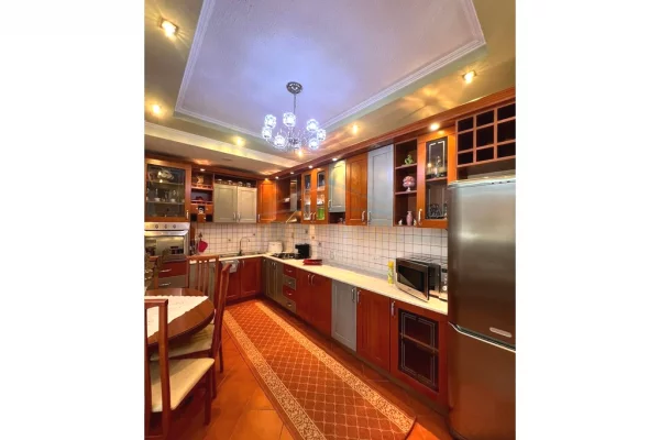 Shtepi me qera Apartament ne Tirane, 2+1, Mobilimi E mobiluar, Pagesa 700  Euro.