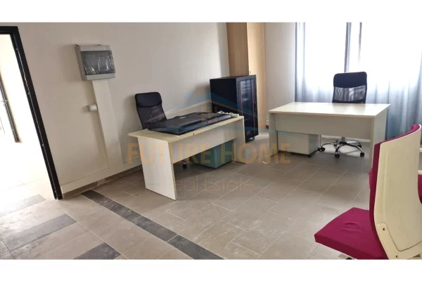 Qera, Kapanon, Prush, Tirane UNA63653