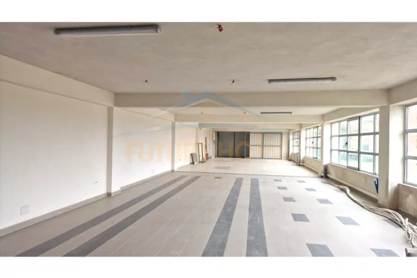 Qera, Kapanon, Prush, Tirane UNA63653