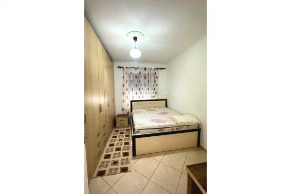 Shtepi me qera Apartament ne Tirane, 2+1, Mobilimi E mobiluar, Pagesa 700  Euro.