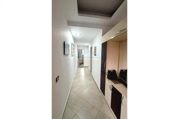 Shtepi me qera Apartament ne Tirane, 2+1, Mobilimi E mobiluar, Pagesa 700  Euro.
