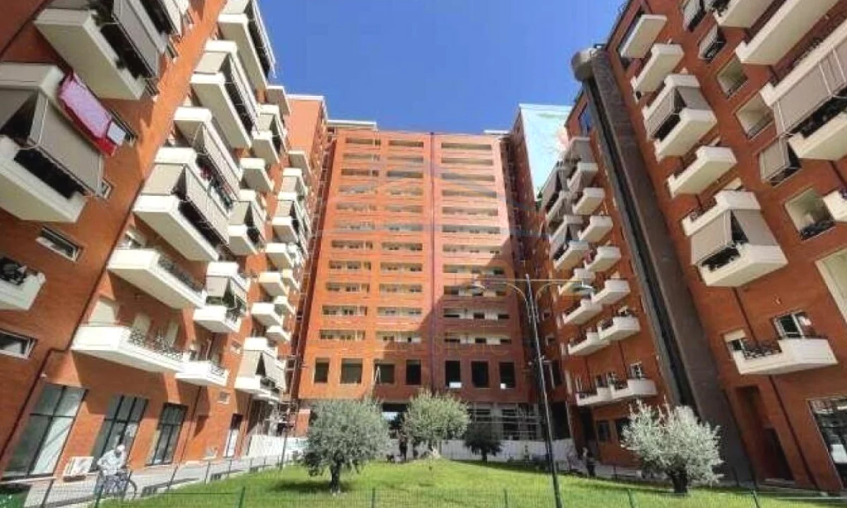 Shtepi ne shitje Apartament ne Tirane, 1+1, Mobilimi E mobiluar, Pagesa 119,000  Euro.