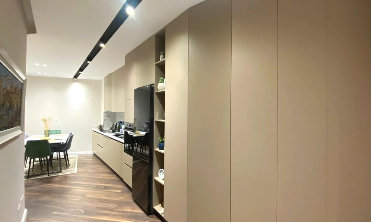 Shtepi ne shitje Apartament ne Tirane, 1+1, Mobilimi E mobiluar, Pagesa 17,000,000  Leke.