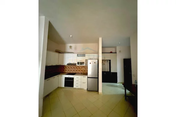 Shtepi me qera Apartament ne Tirane, 2+1, Mobilimi E mobiluar, Pagesa 400  Euro.