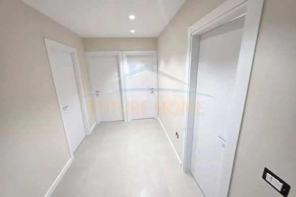 Shitet, Apartament 2+1, Oxhaku, Tiranë UNA64079 