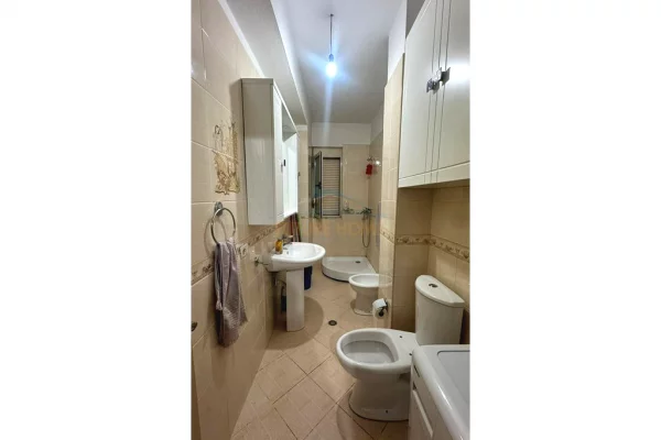 Shtepi me qera Apartament ne Tirane, 1+1, Mobilimi E mobiluar, Pagesa 480  Euro.