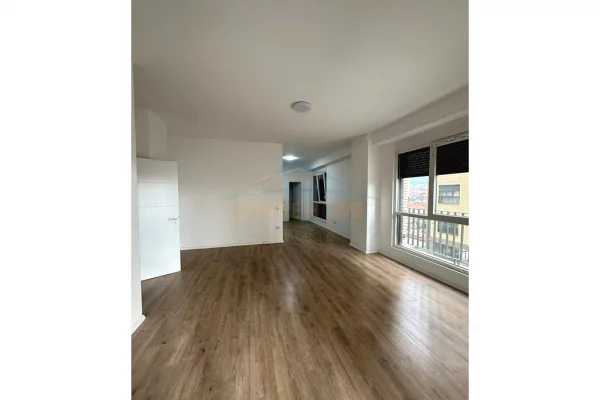 Shtepi me qera Apartament ne Tirane, 3+1, Mobilimi Bosh, pa mobiluar, Pagesa 800  Euro.