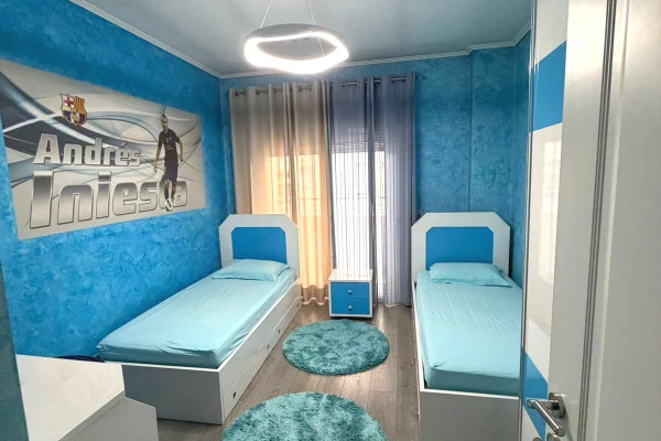 Shtepi me qera Apartament ne Tirane, 3+1, Mobilimi E mobiluar, Pagesa 800  Euro.