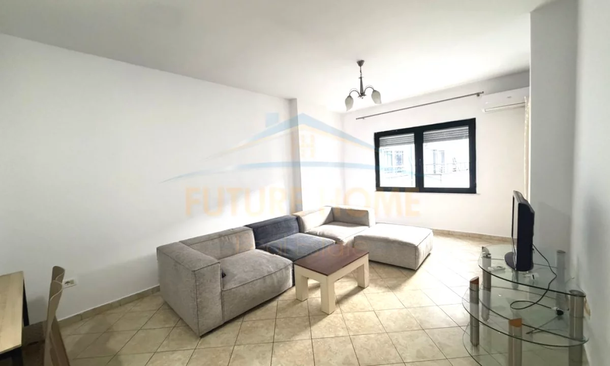 Shtepi ne shitje Apartament ne Tirane, 1+1, Mobilimi E mobiluar, Pagesa 115,000  Euro.