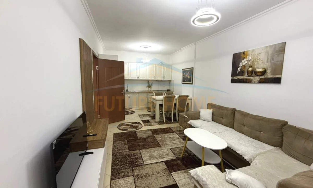 Shtepi ne shitje Apartament ne Tirane, 2+1, Mobilimi E mobiluar, Pagesa 110,000  Euro.