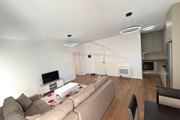 Shtepi me qera 2+1 ne Tirane - 800 Euro