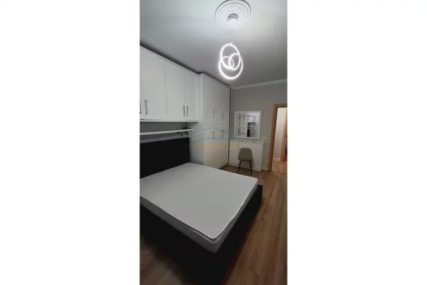 Shtepi me qera Apartament ne Tirane, 1+1, Mobilimi E mobiluar, Pagesa 550  Euro.