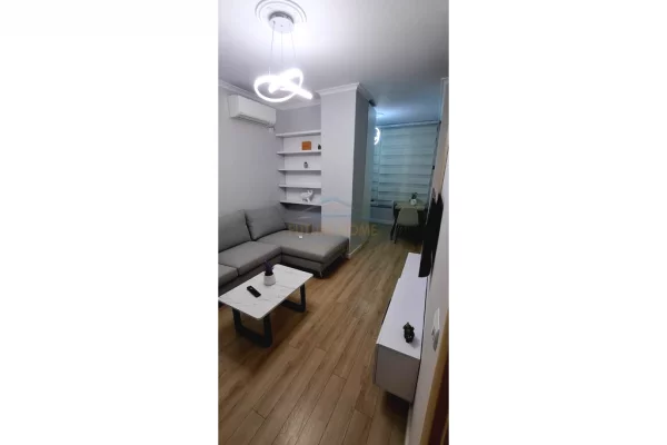Shtepi me qera Apartament ne Tirane, 1+1, Mobilimi E mobiluar, Pagesa 550  Euro.