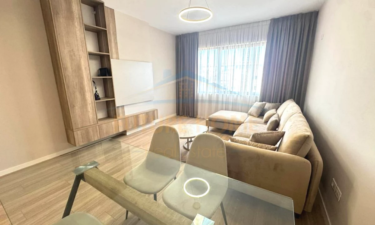 Shtepi ne shitje Apartament ne Tirane, 1+1, Mobilimi E mobiluar, Pagesa 119,000  Euro.