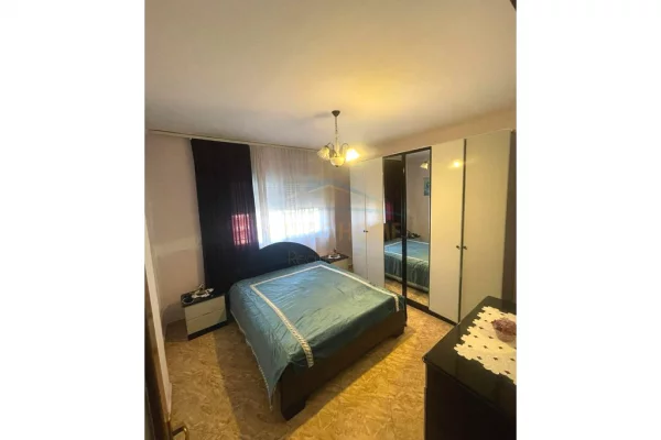 Shtepi me qera Apartament ne Tirane, 2+1, Mobilimi E mobiluar, Pagesa 450  Euro.