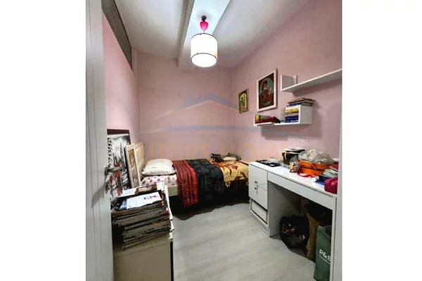 Shtepi me qera Apartament ne Tirane, 2+1, Mobilimi E mobiluar, Pagesa 450  Euro.