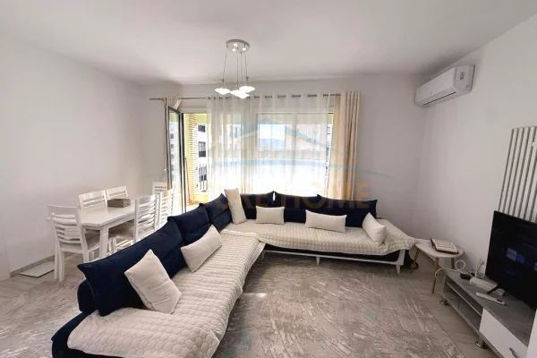 Shtepi me qera 2+1 ne Tirane - 750 Euro