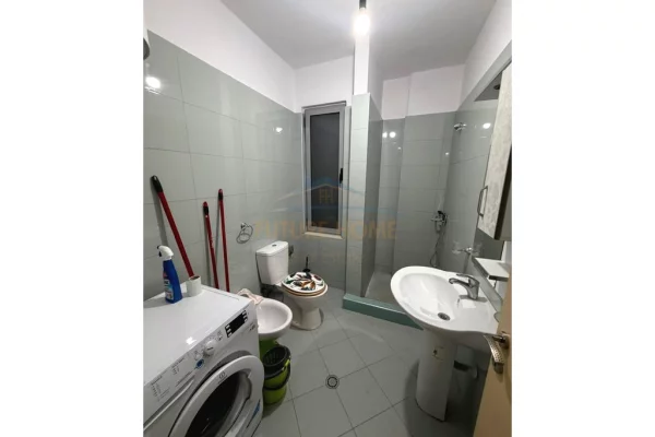 Shtepi me qera Apartament ne Tirane, 1+1, Mobilimi E mobiluar, Pagesa 470  Euro.