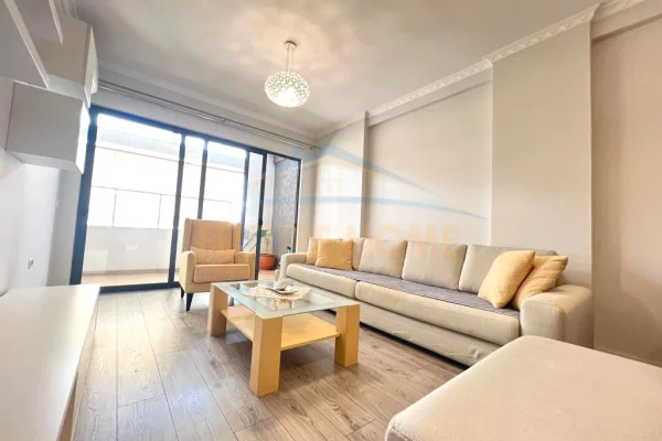 Shtepi me qera 2+1 ne Tirane - 550 Euro