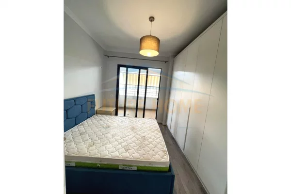 Shtepi me qera Apartament ne Tirane, 2+1, Mobilimi E mobiluar, Pagesa 550  Euro.