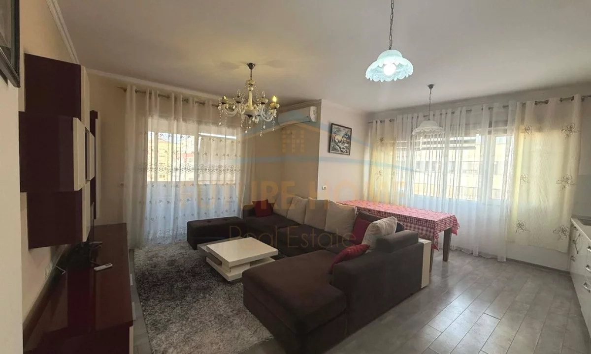 Shtepi me qera Apartament ne Tirane, 2+1, Mobilimi E mobiluar, Pagesa 450  Euro.