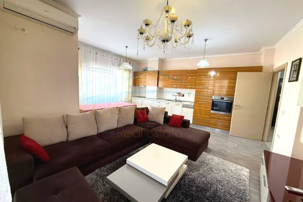 Shtepi me qera Apartament ne Tirane, 2+1, Mobilimi E mobiluar, Pagesa 450  Euro.