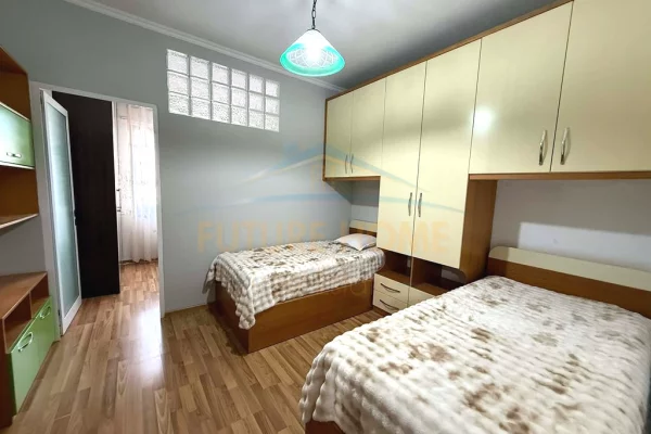 Shtepi me qera Apartament ne Tirane, 2+1, Mobilimi E mobiluar, Pagesa 450  Euro.