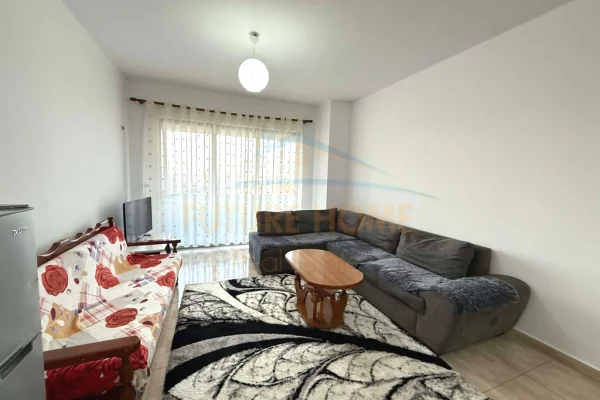 Shtepi me qera 2+1 ne Tirane - 400 Euro
